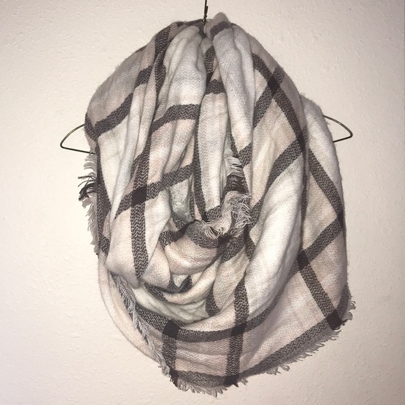 Accessories - Blanket Scarf